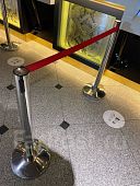 Ленточное ограждение столбик стой с вытяжной лентой 3 метра 2 столбика