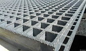 Стеклопластиковый решетчатый стекловолоконный настил решетка СЕРАЯ 3000 на 1000 мм 38 мм с АНТИСКОЛЬЗЯЩИМ ПОКРЫТИЕМ